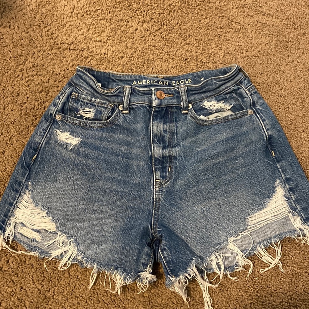 Blue jean shorts. High rise